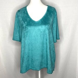 New Directions Green Short Sleeve Shirt with Crochet Edging
